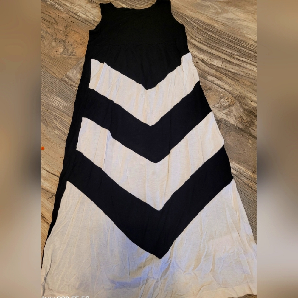 Dress small- design history- black and white pattern